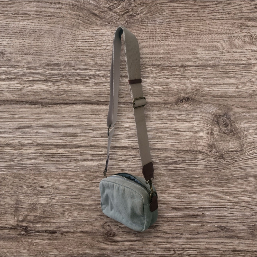 Stylish Universal Thread Camera/Crossbody Bag - image 4